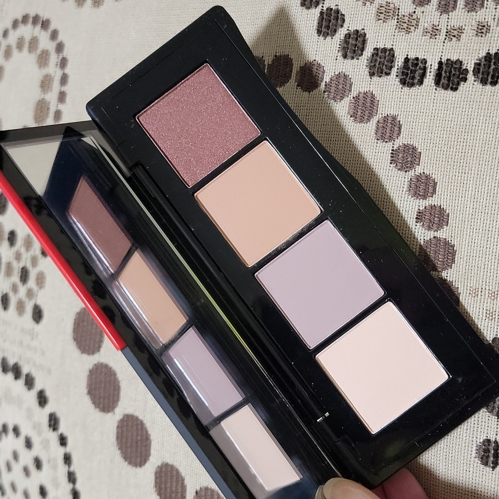 Shiseido Essential Eyshadow Eye Palette